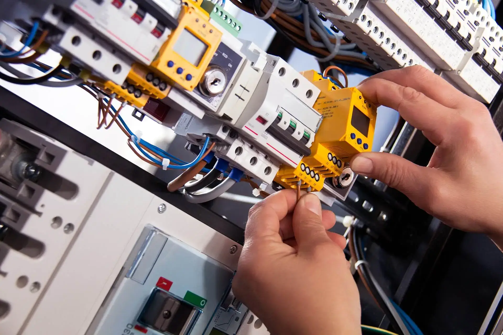 Certified electricians in South Kensington